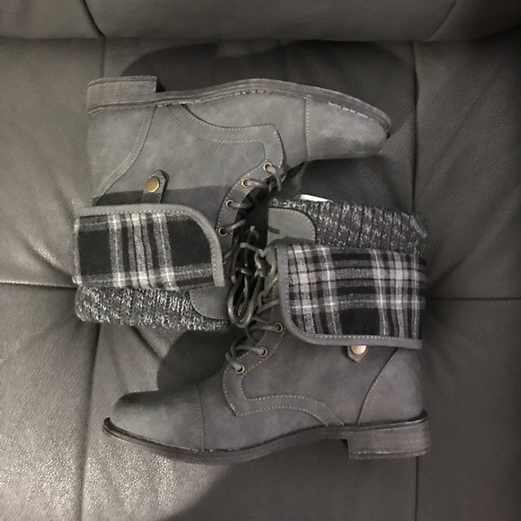 JustFab Shoes - *NEW* JustFab Elenora Plaid Panel Combat Boots